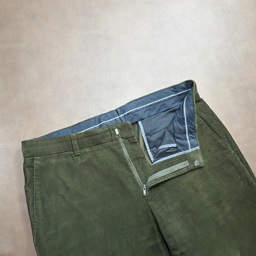 HUGO BOSS Mens 32x32 Corduroy Pants Chino Dark Forrest Green Straight Leg MINT!